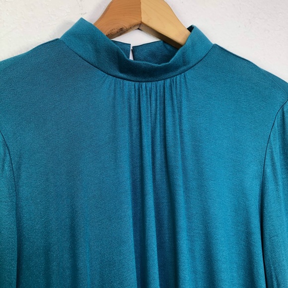 NWT Ann Taylor LOFT Mockneck Shirred Blouse - Picture 2 of 8